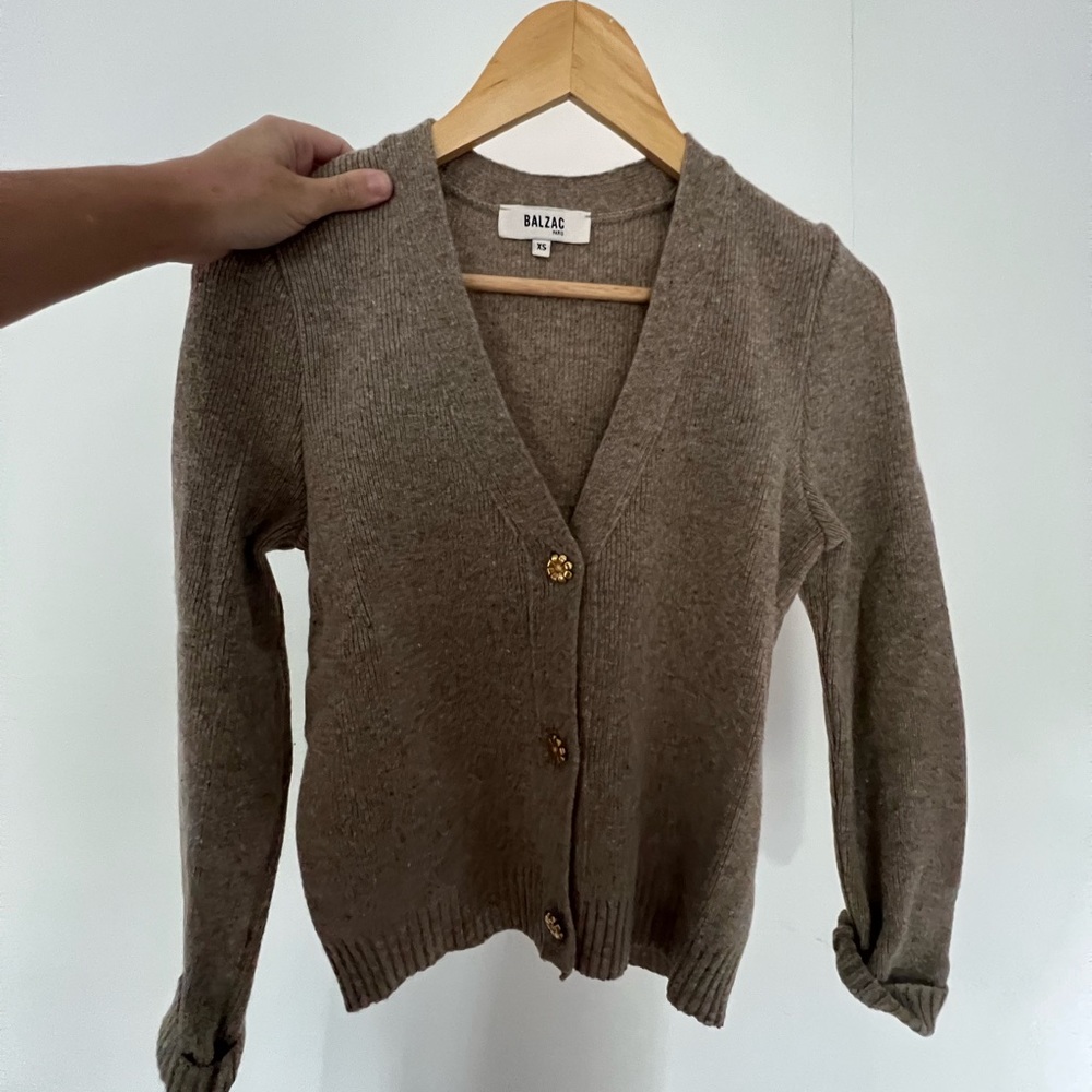 Balzac taupe cardigan